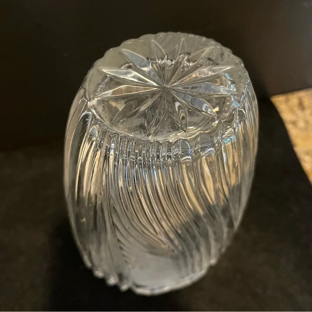 VTG Anna Hutte Bleikristall clear cut 24% lead crystal vase frosted iris design